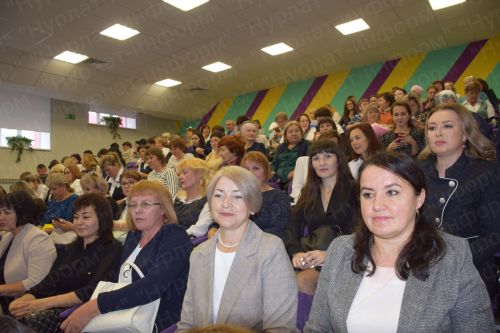 В Нурлате в школе искусств «Сэлэт» чествовали учителей и воспитателей