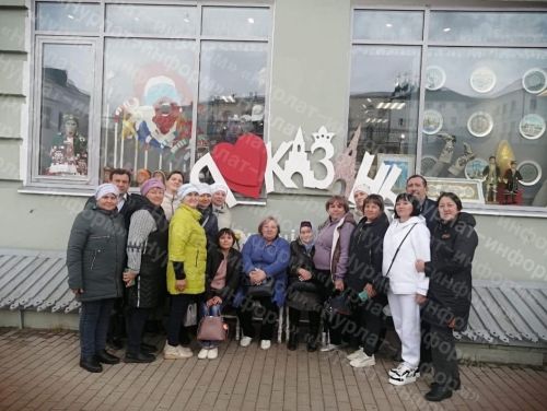 Коллектив Курманаевской школы День учителя отметил в Казани