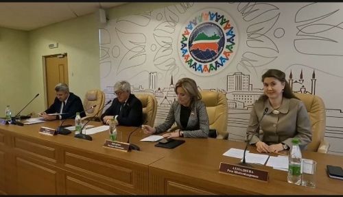 На базе Доме Дружбы народов прошло выездное заседание Комитета Госсовета РТ по образованию, культуре, науке и национальным вопросам