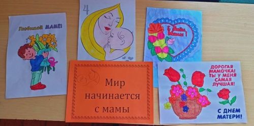 В Вишнево-Полянском сельском клубе поздравили мам праздничным концертом