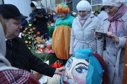 На фестивале в Нурлате представили самую большую тыкву весом более чем в 70 кг