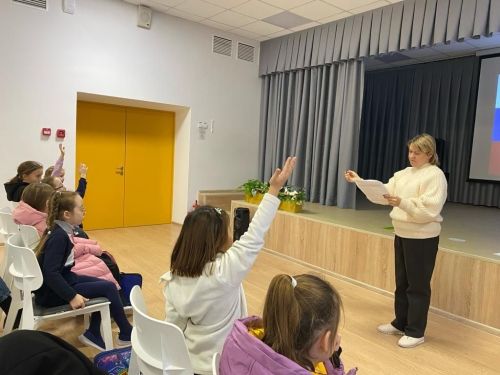 В Центре детского творчества «Килэчэк» организовали интеллектуальную игру «Я гражданин России»