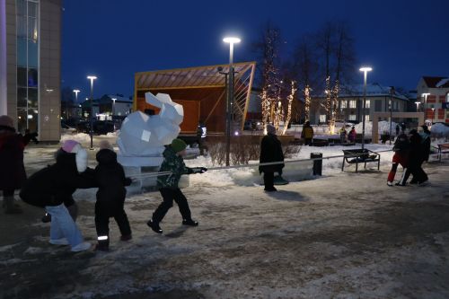 В Нурлате открыли главную новогоднюю елку