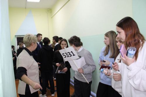 Нурлатские школьники присоединились к Региональной акции «Все решают только знания: разберем со специалистом»