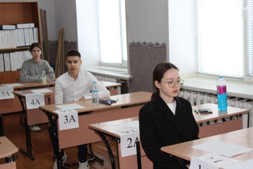 Нурлатские школьники присоединились к Региональной акции «Все решают только знания: разберем со специалистом»