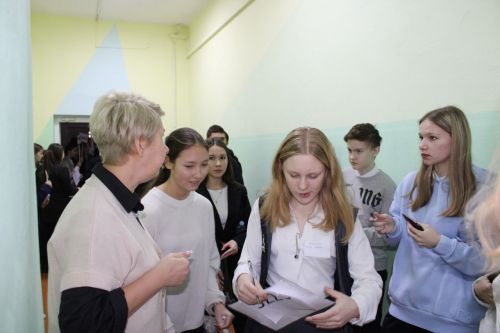 Нурлатские школьники присоединились к Региональной акции «Все решают только знания: разберем со специалистом»