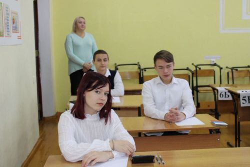 Нурлатские школьники присоединились к Региональной акции «Все решают только знания: разберем со специалистом»