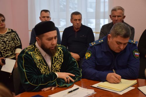 В Нурлате прошел круглый стол с участием представителей религиозных и общественных организаций