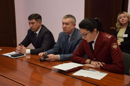В Нурлате прошел круглый стол с участием представителей религиозных и общественных организаций