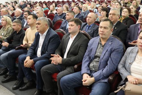 В Нурлате торжественно запустили новую систему водоснабжения