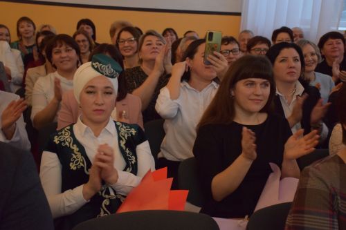 В Нурлате наградили победителей конкурса педагогического мастерства