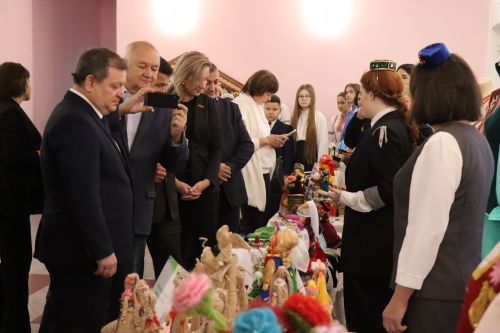 В Нурлате торжественно запустили новую систему водоснабжения