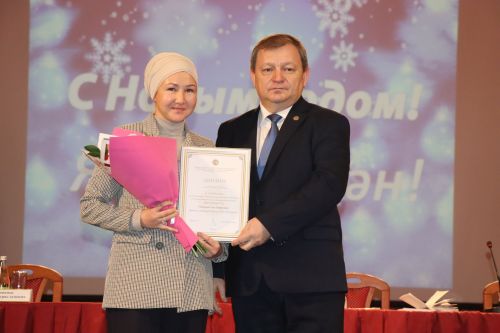 В Нурлате расширенная планерка завершилась награждением