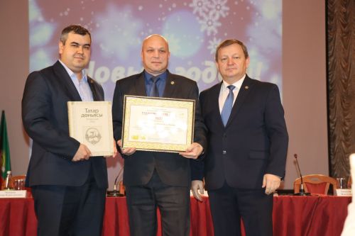 В Нурлате расширенная планерка завершилась награждением