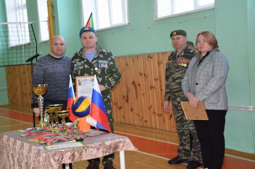 В Нурлатском аграрном техникуме прошел турнир по волейболу, посвященный Дню Героев Отечества