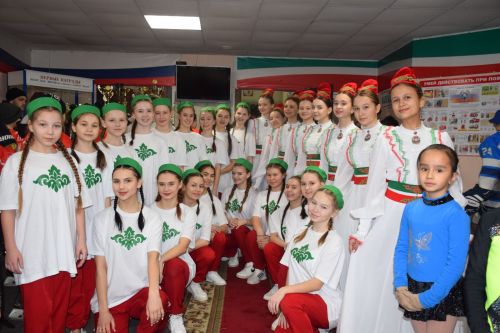 Нурлатская команда «Ледок» стала серебряным призером в финале республиканского этапа «Золотой шайбы»