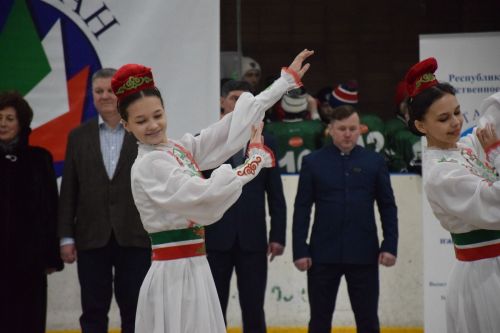 Нурлатская команда «Ледок» стала серебряным призером в финале республиканского этапа «Золотой шайбы»