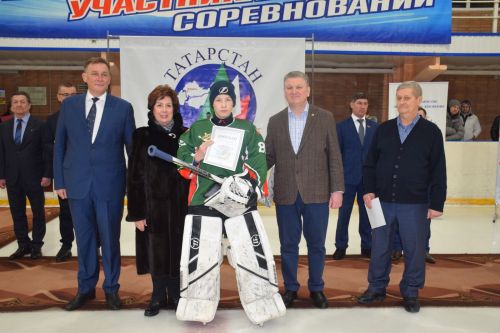 Нурлатская команда «Ледок» стала серебряным призером в финале республиканского этапа «Золотой шайбы»
