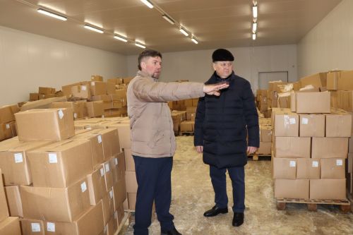 Алмаз Ахметшин посетил молокоперерабатывающий завод в Тюрнясеве