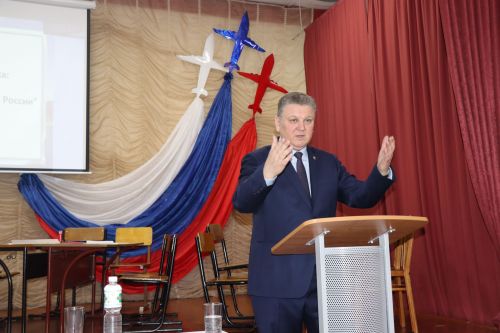Глава района Алмаз Ахметшин провел парламентский урок