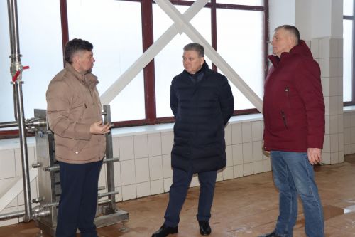 Алмаз Ахметшин посетил молокоперерабатывающий завод в Тюрнясеве