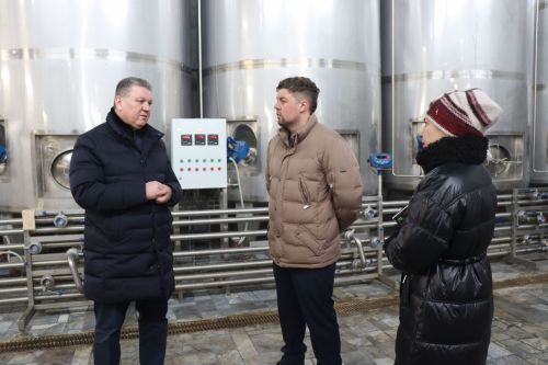 Алмаз Ахметшин посетил молокоперерабатывающий завод в Тюрнясеве