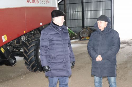 Алмаз Ахметшин посетил крестьянско-фермерское хозяйство Али Алиева в Тюрнясеве