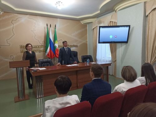 Нурлатцы приняли участие в торжественной церемонии открытия Года педагога и наставника
