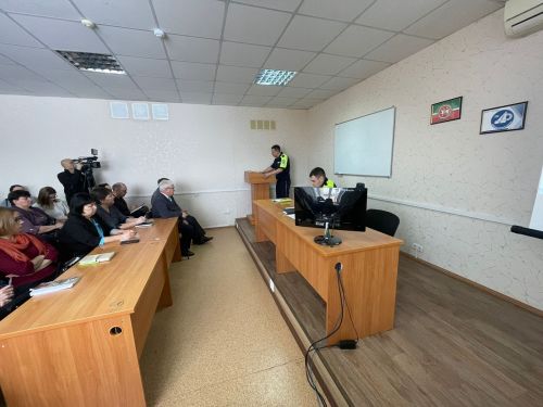 Нурлатские автоинспекторы проводят встречи с коллективами предприятий и организаций района