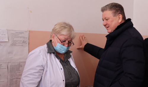 Алмаз Ахметшин с рабочим визитом посетил Альметьевскую врачебную амбулаторию Нурлатской ЦРБ