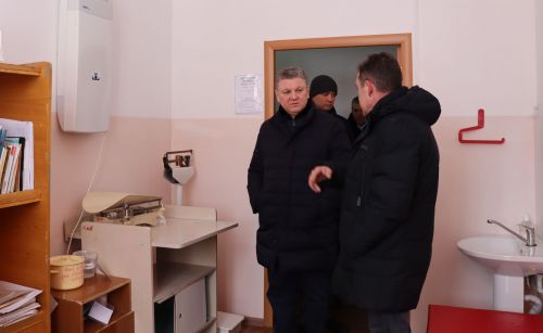 Алмаз Ахметшин с рабочим визитом посетил Альметьевскую врачебную амбулаторию Нурлатской ЦРБ