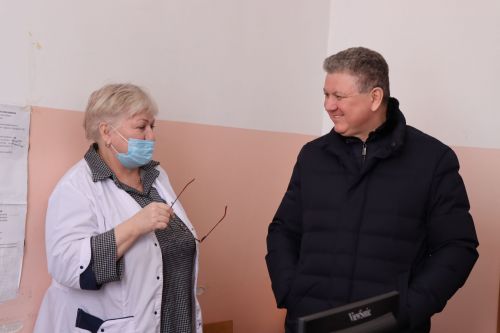 Алмаз Ахметшин с рабочим визитом посетил Альметьевскую врачебную амбулаторию Нурлатской ЦРБ