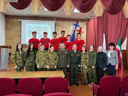 Генерал - майор запаса Анатолий Молоствов: «Выбирать профессию важно сердцем»