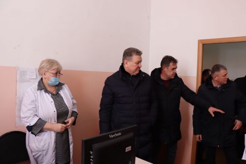 Алмаз Ахметшин с рабочим визитом посетил Альметьевскую врачебную амбулаторию Нурлатской ЦРБ