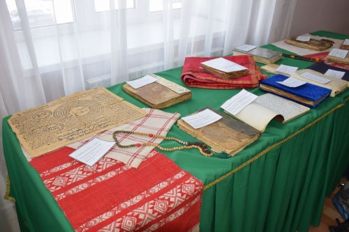 В Нурлате открылась выставка религиозных книг