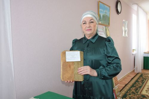 В Нурлате открылась выставка религиозных книг