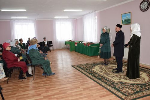В Нурлате открылась выставка религиозных книг
