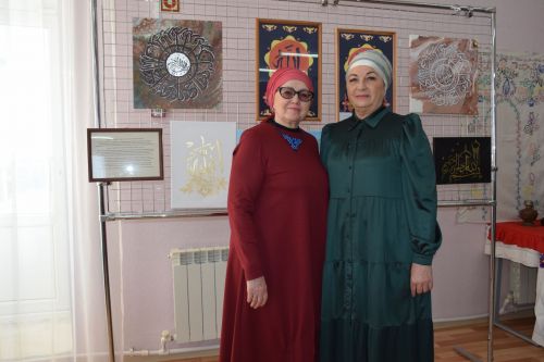 В Нурлате открылась выставка религиозных книг