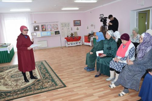 В Нурлате открылась выставка религиозных книг