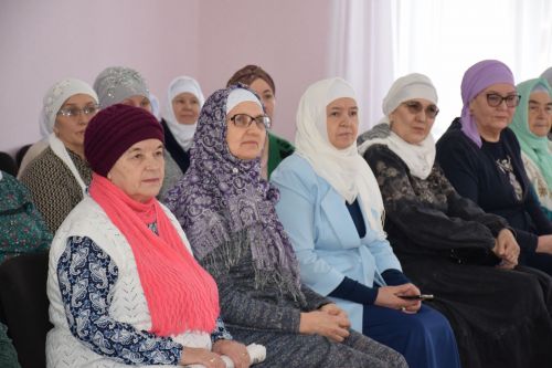 В Нурлате открылась выставка религиозных книг
