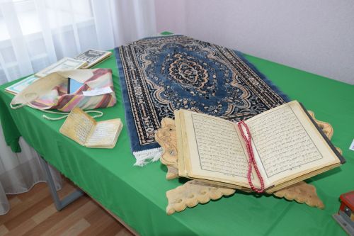 В Нурлате открылась выставка религиозных книг