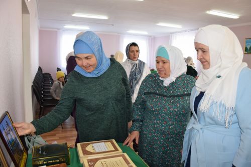 В Нурлате открылась выставка религиозных книг