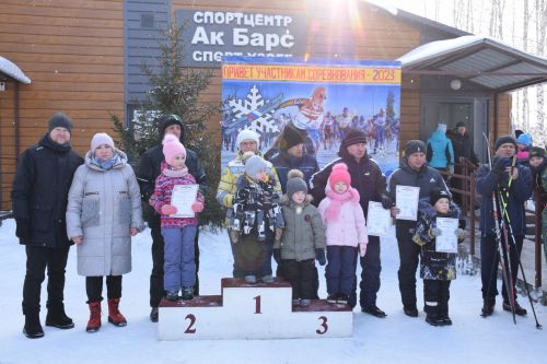 В Нурлате прошла лыжная спринтерская эстафета «Отцы и дети»