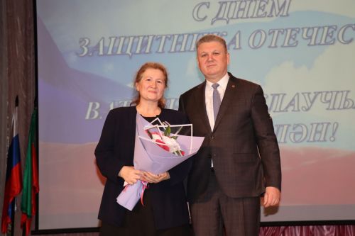В Нурлате прошел праздничный концерт к Дню защитника Отечества