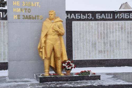 В Нурлате прошел торжественный митинг в честь Дня защитника Отечества