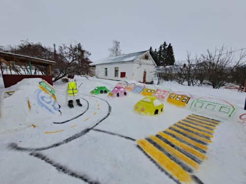 Нурлатский детский сад «Пчёлка» участвует в районном конкурсе снежных скульптур