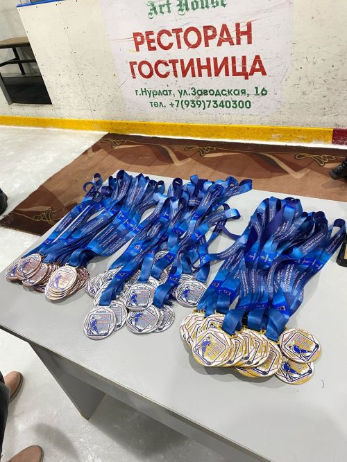 Нурлатская хоккейная команда «Ледок» завоевала «бронзу»