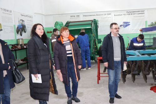 В аграрном техникуме прошла мини-ярмарка вакансий