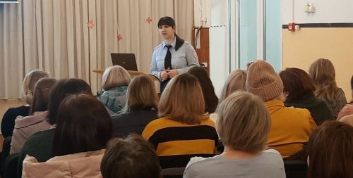 В Нурлатской школе №1 прошло общешкольное родительское собрание
