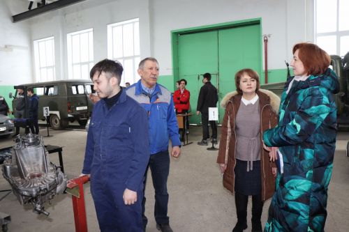 В аграрном техникуме прошла мини-ярмарка вакансий
